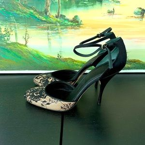 Giambattista Valli Leather/ lace Heels